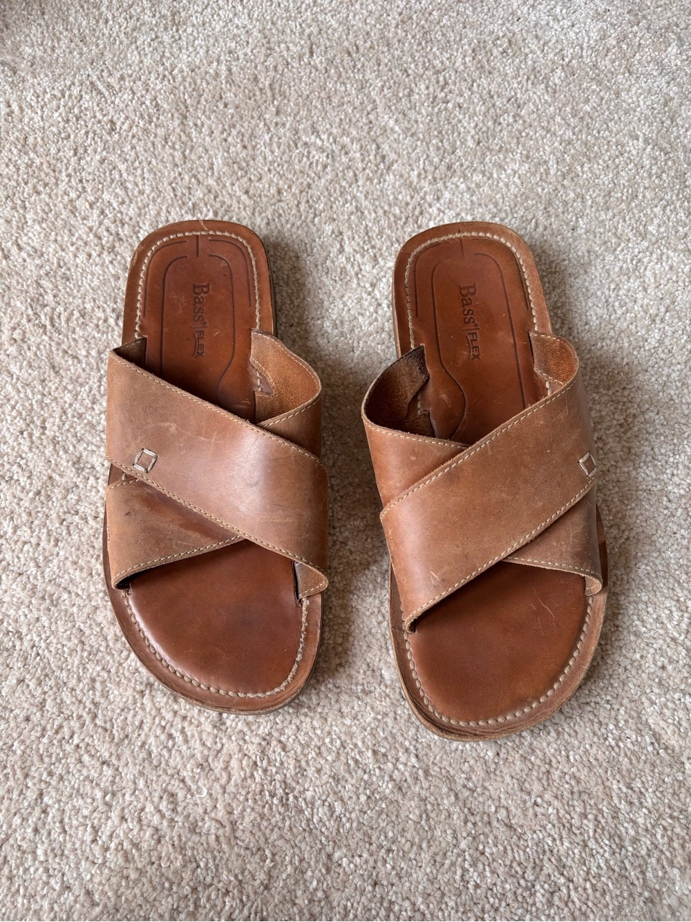 Bass Flex Men’s Brown Leather Cross Strap Slide Sandals Size 10M Comfort Casual